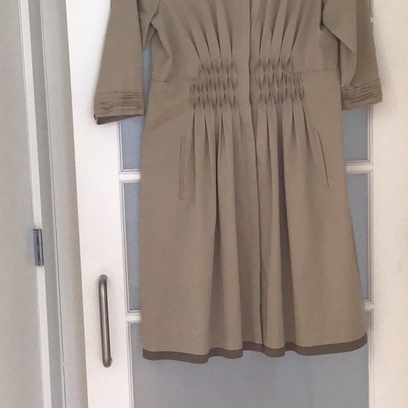 Elie Tahari Tan Pleated Dress - Picture 4 of 7